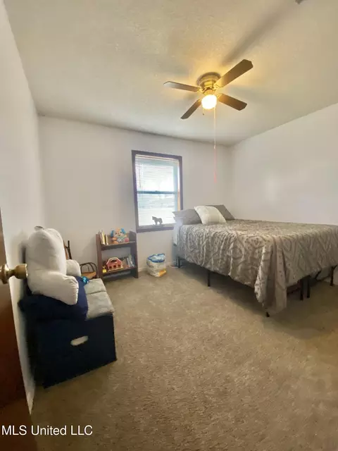 Bedroom - 2221 Highway 63, Lucedale, MS 39452 photo 4 of 4