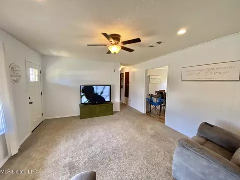 Living - 2221 Highway 63, Lucedale, MS 39452 photo 1 of 3