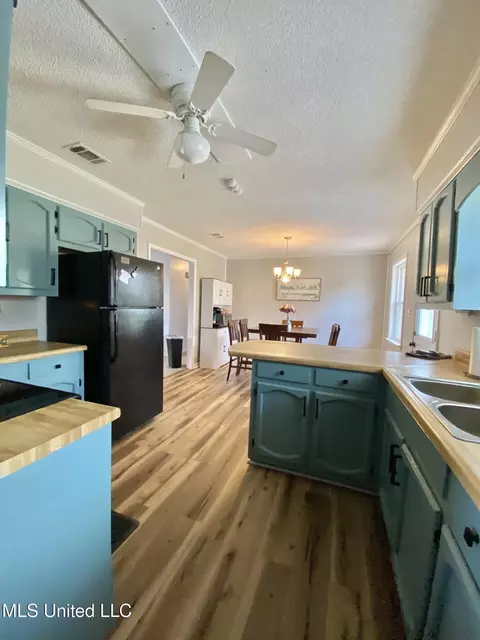 Kitchen - 2221 Highway 63, Lucedale, MS 39452 photo 8 of 8