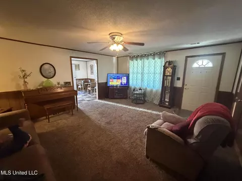 Living - 45 Hemlock Dr, Potts Camp, MS 38659 photo 1 of 1