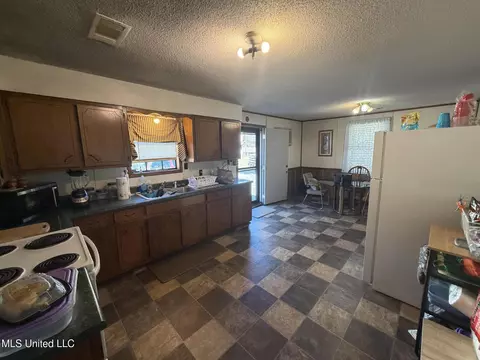 Kitchen - 45 Hemlock Dr, Potts Camp, MS 38659 photo 1 of 2