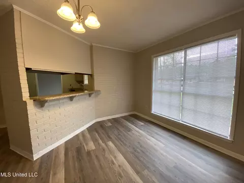 Living - 4316 Knowlcrest Dr, Moss Point, MS 39562 photo 5 of 7