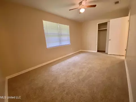 Bedroom - 4316 Knowlcrest Dr, Moss Point, MS 39562 photo 4 of 6