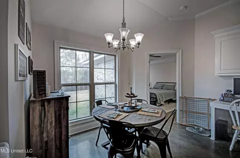 Dining - 247 Hemingway Cir, Canton, MS 39046 photo 1 of 1