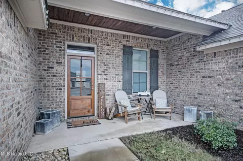 Exterior - 247 Hemingway Cir, Canton, MS 39046 photo 2 of 4