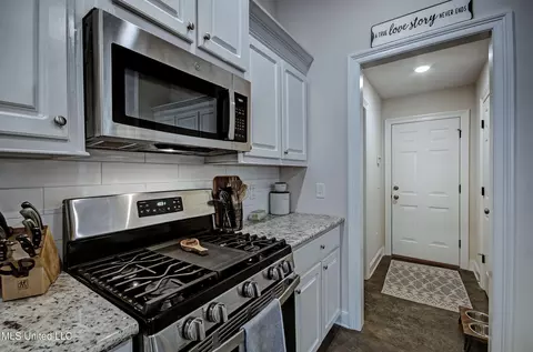 Entry Way - 247 Hemingway Cir, Canton, MS 39046 photo 1 of 1