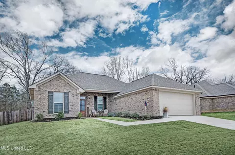 247 Hemingway Cir, Canton, MS 39046