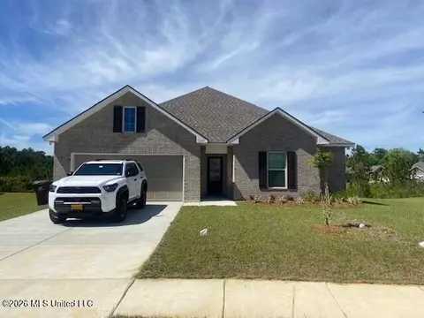 15071 Stockridge Dr, Gulfport, MS 39503