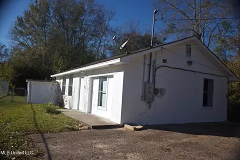 12011 Three Rivers Rd, Gulfport, MS 39503