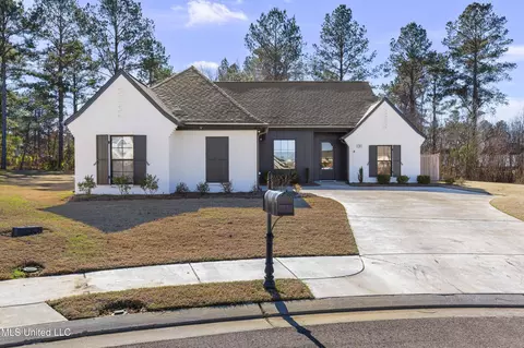 131 Seymour Dr, Madison, MS 39110