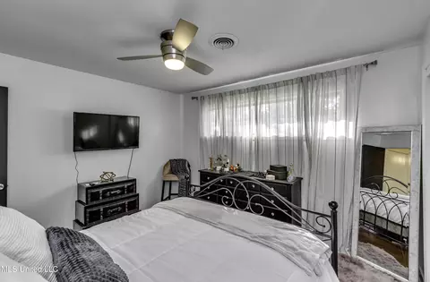 Bedroom - 1429 E Northside Dr, Jackson, MS 39211 photo 2 of 6