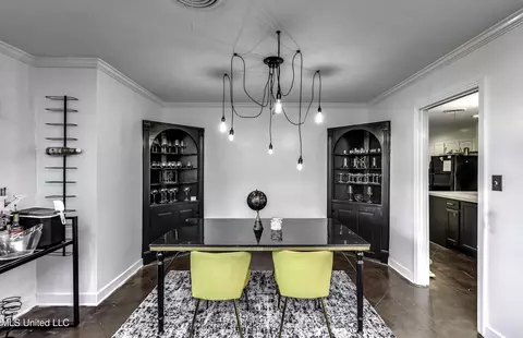 Dining - 1429 E Northside Dr, Jackson, MS 39211 photo 1 of 1