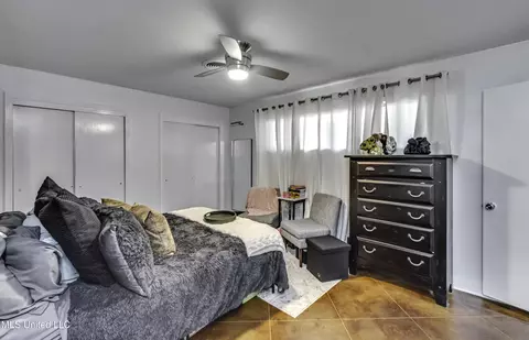 Bedroom - 1429 E Northside Dr, Jackson, MS 39211 photo 5 of 6