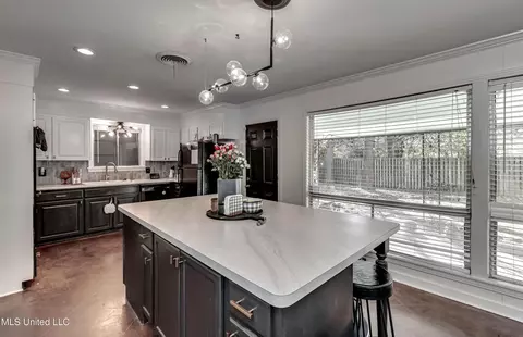 Kitchen - 1429 E Northside Dr, Jackson, MS 39211 photo 2 of 7