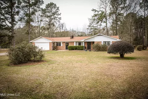 Exterior - 480 Universal St, Mccomb, MS 39648 photo 1 of 5