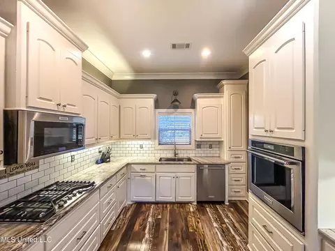Kitchen - 154 Saddle Ridge Dr, Florence, MS 39073 photo 1 of 3