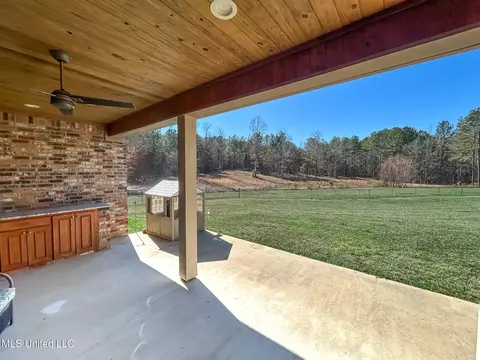 Exterior - 154 Saddle Ridge Dr, Florence, MS 39073 photo 6 of 6