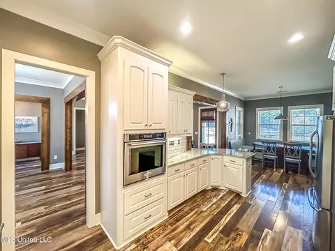 Kitchen - 154 Saddle Ridge Dr, Florence, MS 39073 photo 2 of 3