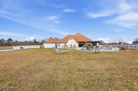 Exterior - 111 Pecan Rdg, Brandon, MS 39047 photo 19 of 26