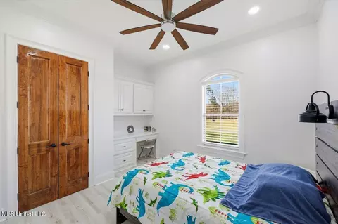 Bedroom - 111 Pecan Rdg, Brandon, MS 39047 photo 3 of 6