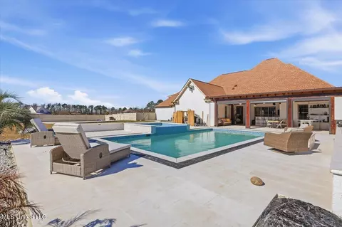 Exterior - 111 Pecan Rdg, Brandon, MS 39047 photo 17 of 26
