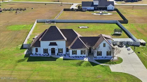 Exterior - 111 Pecan Rdg, Brandon, MS 39047 photo 21 of 26