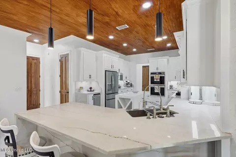 Kitchen - 111 Pecan Rdg, Brandon, MS 39047 photo 1 of 6
