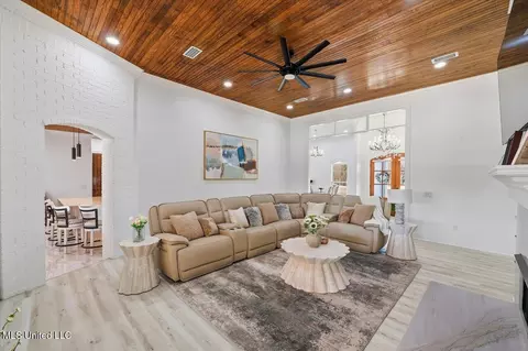 Living - 111 Pecan Rdg, Brandon, MS 39047 photo 1 of 1