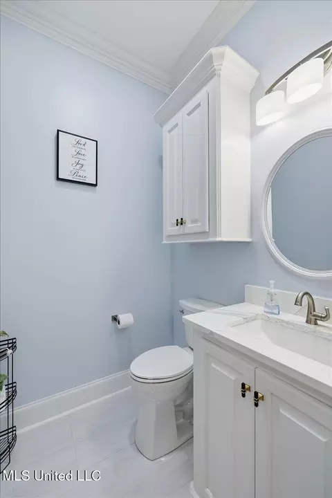 Bath - 111 Pecan Rdg, Brandon, MS 39047 photo 1 of 12