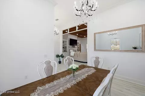 Dining - 111 Pecan Rdg, Brandon, MS 39047 photo 2 of 2