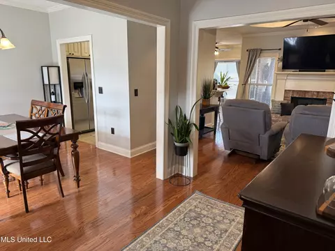 Entry Way - 1101 Susan Cv, Brandon, MS 39042 photo 1 of 2