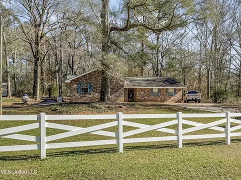 1019 Busy Ln, Summit, MS 39666 photo 5