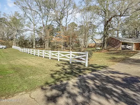 1019 Busy Ln, Summit, MS 39666 photo 6