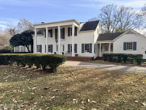 2705 River Rd, Greenwood, MS 38930