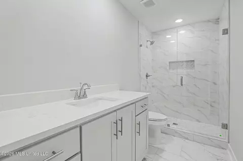 Bath - 2195 Breanna Ln, Hernando, MS 38632 photo 5 of 5