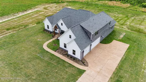 Exterior - 2195 Breanna Ln, Hernando, MS 38632 photo 7 of 7