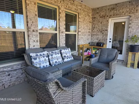 Exterior - 9 Red Oak Dr, Long Beach, MS 39560 photo 4 of 7