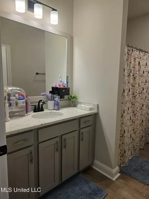Bath - 9 Red Oak Dr, Long Beach, MS 39560 photo 4 of 4