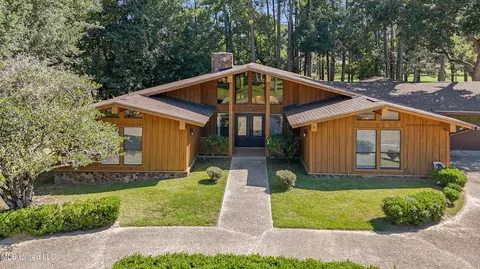 7415 Mahalo Hui Dr, Diamondhead, MS 39525
