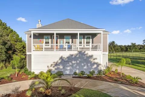 14 Sherman Ave, Pass Christian, MS 39571