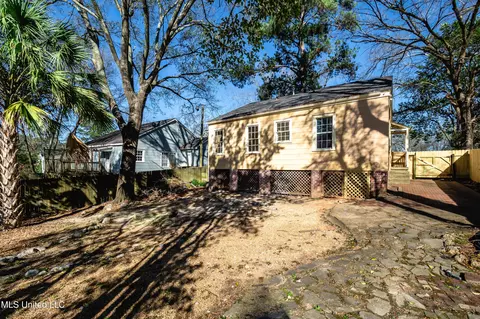Exterior - 535 Hartfield St, Jackson, MS 39216 photo 4 of 4