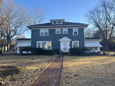 704 Maple Ave, Clarksdale, MS 38614
