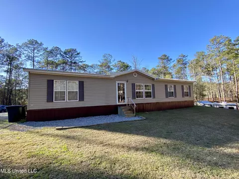 18 Eagle Dr, Carriere, MS 39426 photo 2
