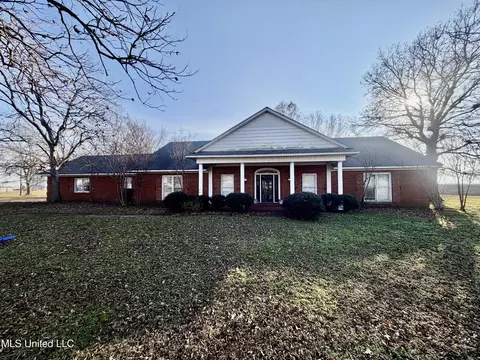 2907 Highway 8, Cleveland, MS 38732