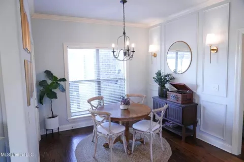 Dining - 313 N Falls Xing, Madison, MS 39110 photo 2 of 2