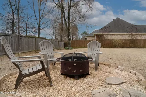 Exterior - 313 N Falls Xing, Madison, MS 39110 photo 3 of 3