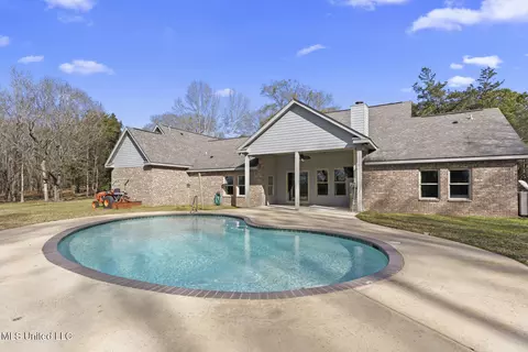 Exterior - 236 Childress Ln, Flora, MS 39071 photo 8 of 10