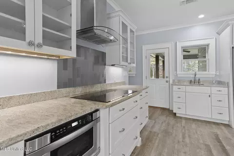 Kitchen - 236 Childress Ln, Flora, MS 39071 photo 4 of 5