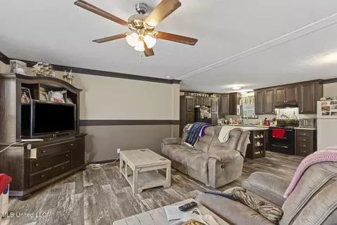 121 Fox Run Dr, Raymond, MS 39154 photo 2
