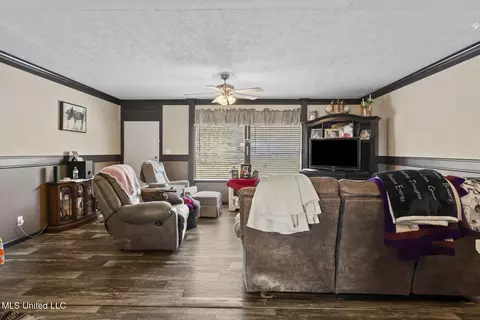121 Fox Run Dr, Raymond, MS 39154 photo 5